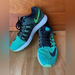 Nike Zoom Elite 8. Size 9.5. Color: Green/Black